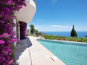 Propriété avec piscine