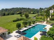 Propriété avec piscine