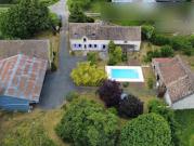 Propriété avec piscine et jardin