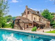 Propriété avec piscine