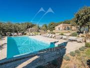 Propriété avec piscine