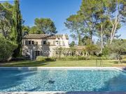Propriété avec piscine