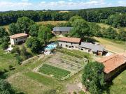 Propriété avec piscine