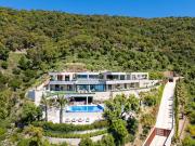 Propriété avec piscine