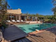 Villa avec piscine et terrasse