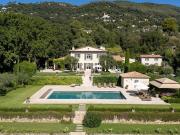 Propriété avec piscine