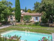 Propriété avec piscine