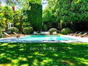 Propriété avec piscine et jardin