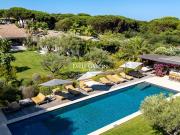 Propriété avec piscine en bord de mer