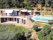 Propriété avec piscine en bord de mer