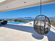 Propriété avec piscine en bord de mer