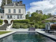 Propriété avec piscine et jardin