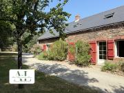 Propriété avec piscine et jardin