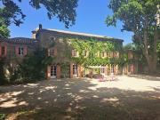 Propriété avec piscine et jardin Propriété avec piscine et jardin