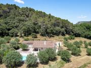 Propriété avec piscine et jardin