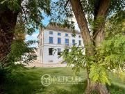 Propriété avec piscine et jardin