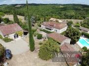 Propriété avec piscine et jardin