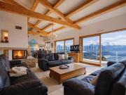 Propriété avec piscine et jardin