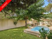 Propriété avec piscine en bord de mer