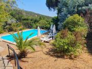 Propriété avec piscine et jardin