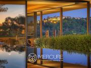 Propriété avec piscine et jardin