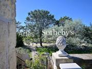 Propriété avec piscine et jardin