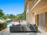 Propriété avec piscine et jardin