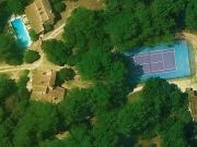 Propriété avec piscine et jardin