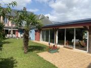 Propriété avec piscine et jardin
