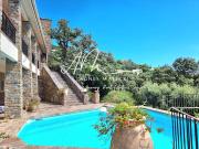 Propriété avec piscine et jardin