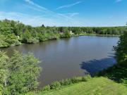 Propriété avec piscine et jardin