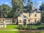 Propriété avec piscine et jardin