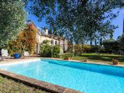 Propriété avec piscine et jardin