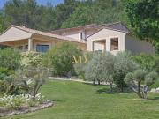 Propriété avec piscine et jardin