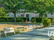 Propriété avec piscine et jardin