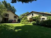 Propriété avec piscine et jardin