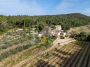 Propriété avec piscine et jardin