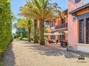 Propriété avec piscine et jardin