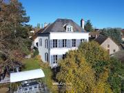 Propriété avec piscine et jardin