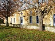 Propriété avec piscine et jardin