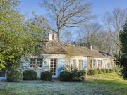 Propriété avec piscine et jardin