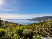 Propriété avec piscine et jardin