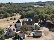 Propriété avec piscine et jardin