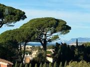 Propriété avec piscine et jardin
