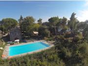 Propriété avec piscine et jardin