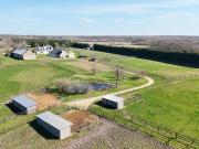 Propriété avec piscine et jardin