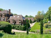 Propriété avec piscine et jardin