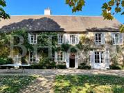 Propriété avec piscine et jardin