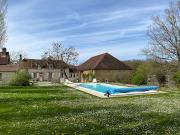 Propriété avec piscine et jardin