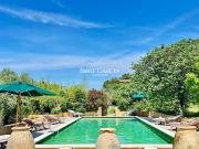 Propriété avec piscine et jardin